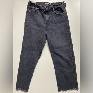 Levi's Men's Black Denim Jeans With Frayed Cuffs And Short Fit Size W31 x L27